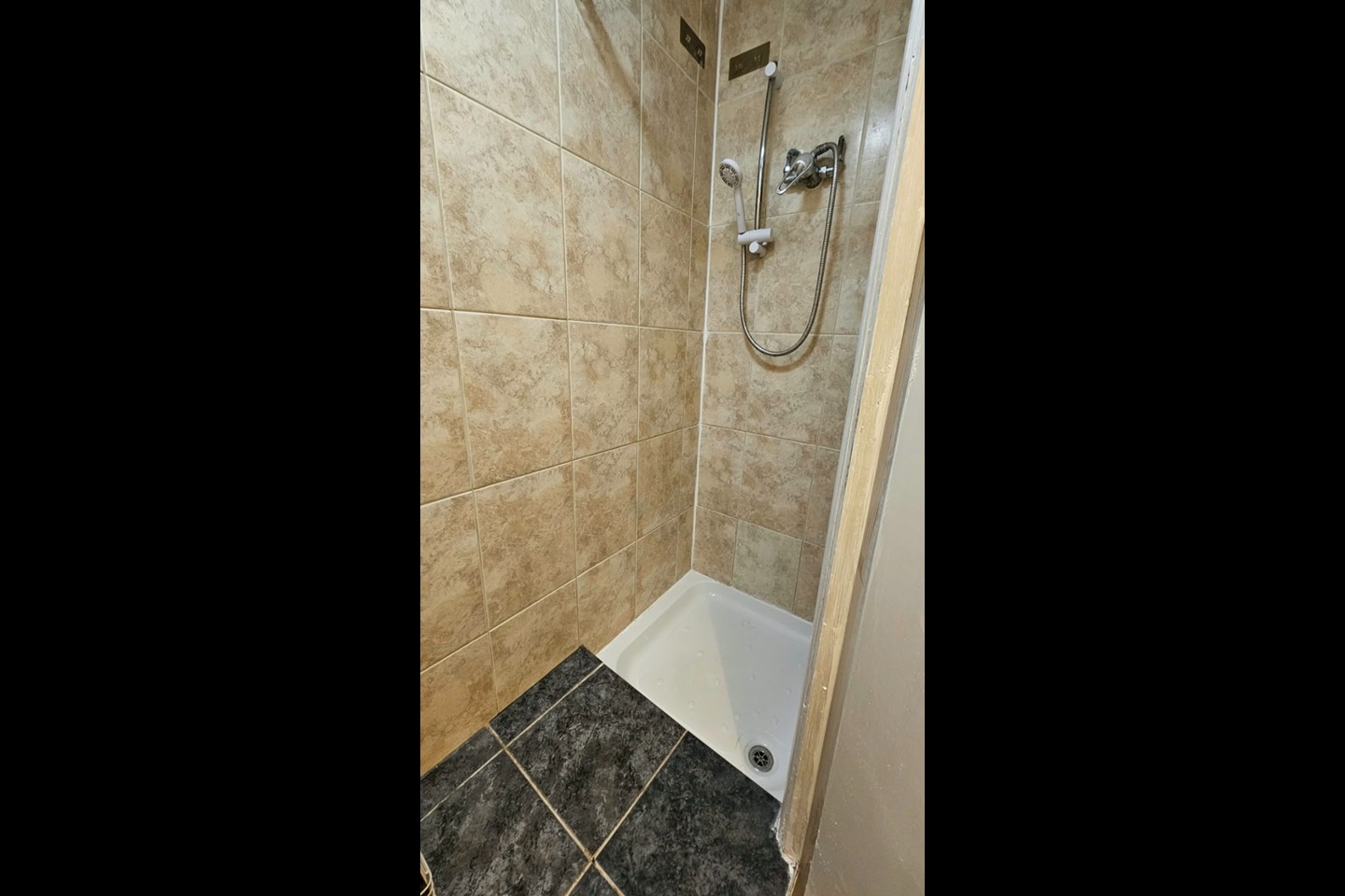 Studio Flat, Victoria Road, CB4 photo 3