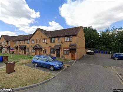 2 Bed Maisonette, Sycamore Close, RM18