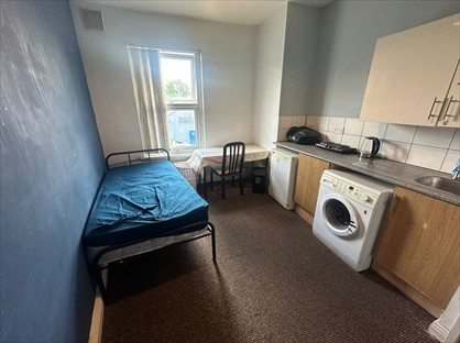 Room in a Shared House, Elder Grove, WF2