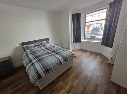 Room in a Shared House, Heybarnes Road, B10