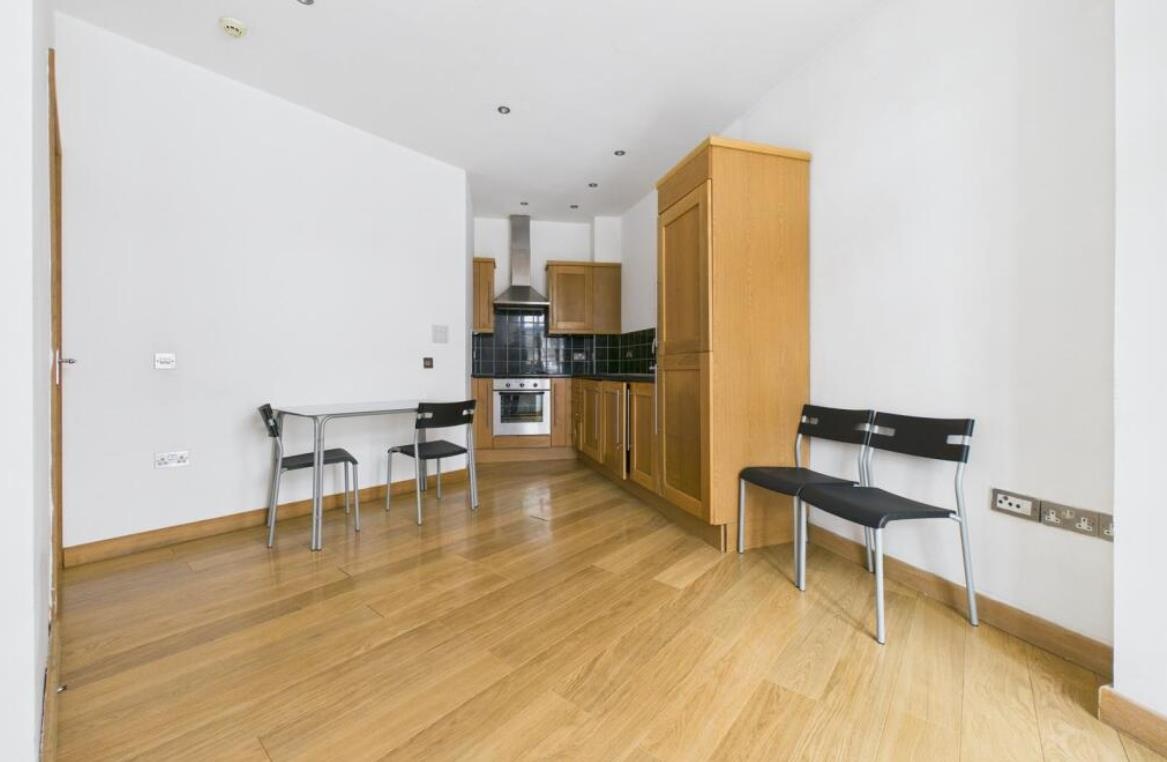 2 Bed Flat, Bradley House, BS1