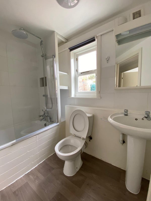 Additional image 8 of Room in a Shared Flat, Harmsworth Mews, SE11, N1 7GU