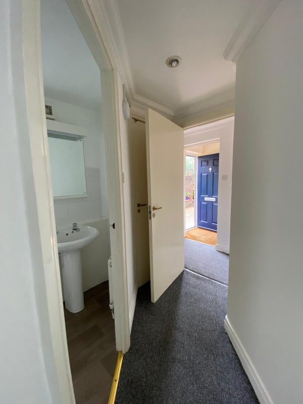 Additional image 7 of Room in a Shared Flat, Harmsworth Mews, SE11, N1 7GU