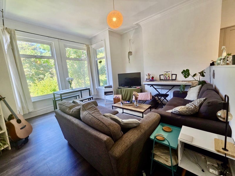 2 Bed Flat, Cardigan Road, LS6 photo 5