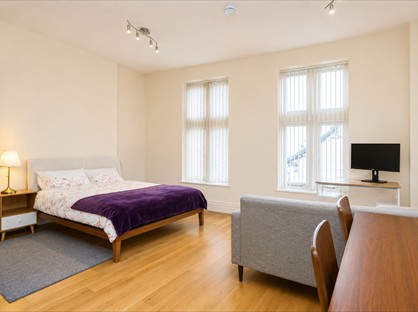 Studio Flat, Lewisham High St, SE13