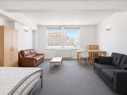 Studio Flat, Royal College St, NW1