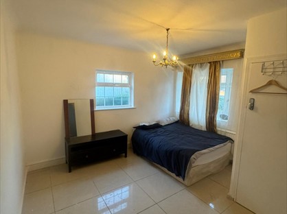 Room in a Shared House, Abercorn Road Finchley Mill Hill, NW7