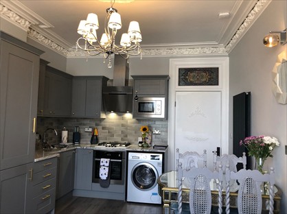 2 Bed Flat, Jeffrey St, EH1