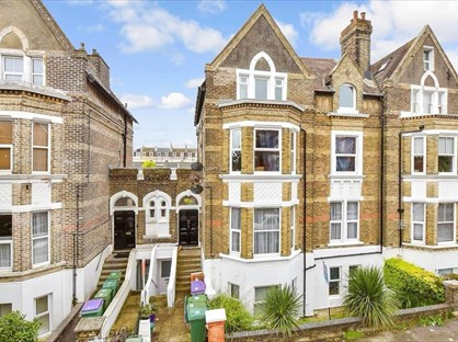 2 Bed Flat, Ingles Road, CT20