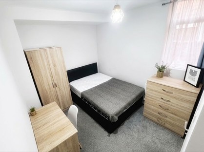 Room in a Shared House, Newcombe Road, SO15