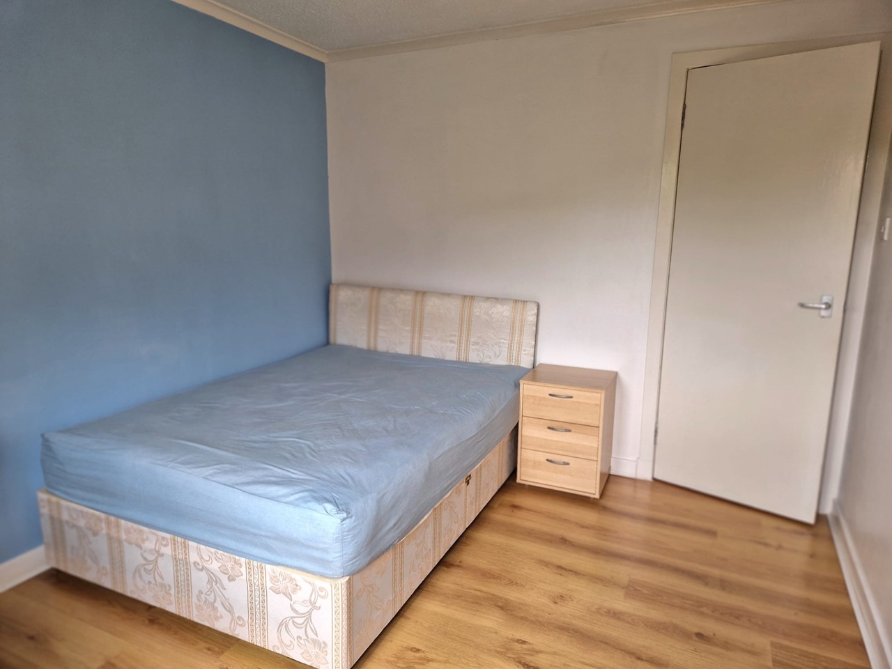 2 Bed Flat, Herbert St, G20 photo 4
