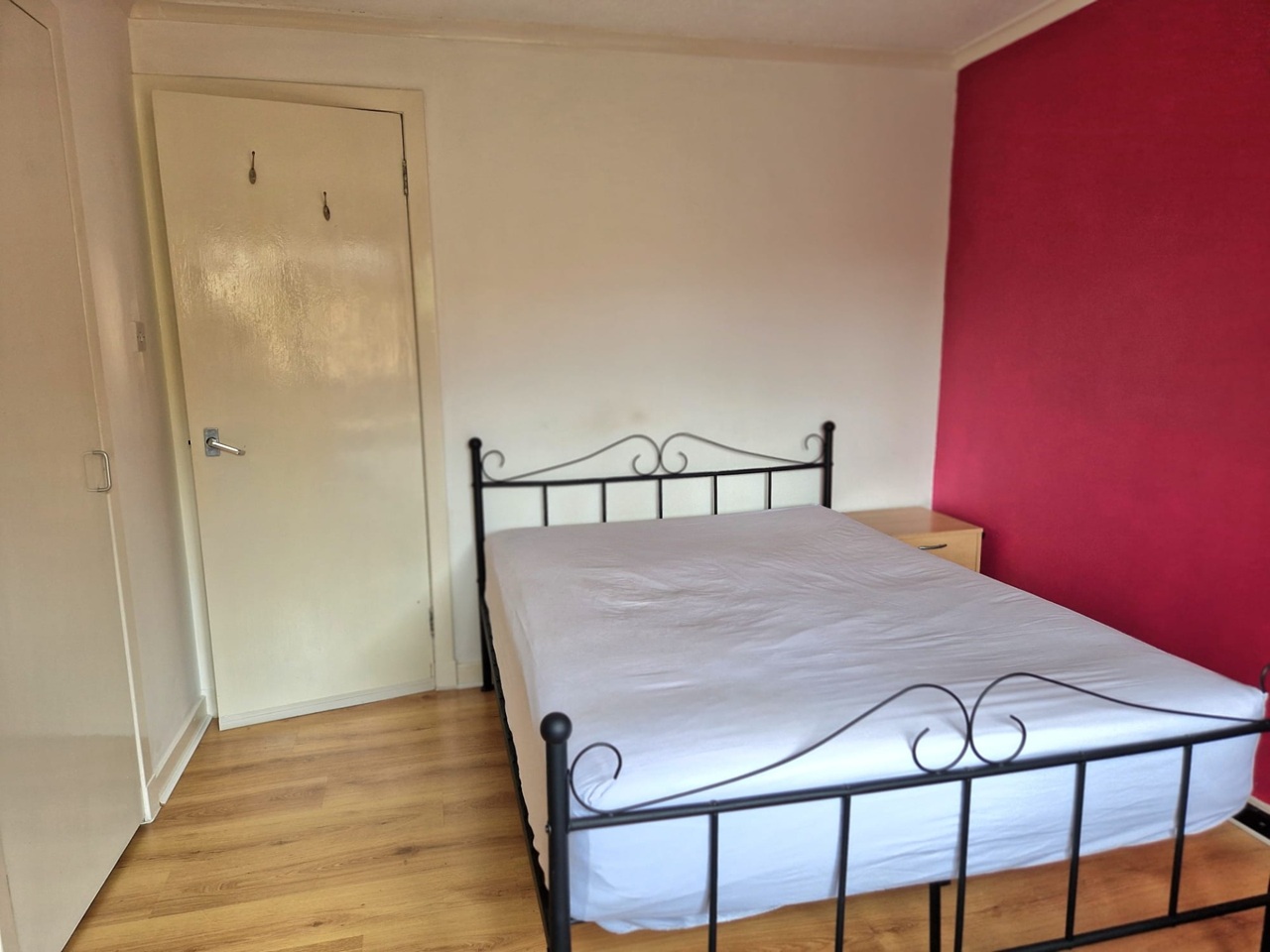 2 Bed Flat, Herbert St, G20 photo 5
