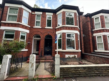 Studio Flat, Kennerley Road, SK2