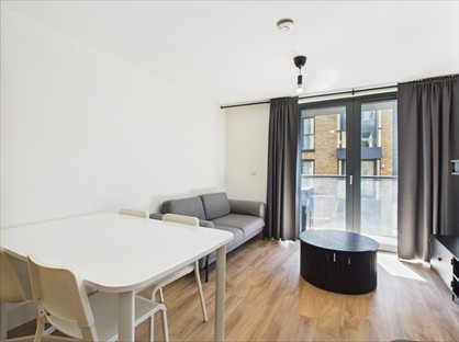 2 Bed Flat, Southside, B5