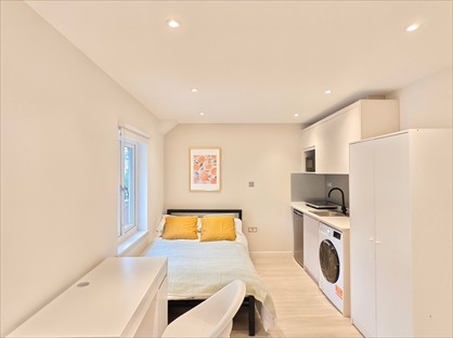 Studio Flat, Bisson Road, E15