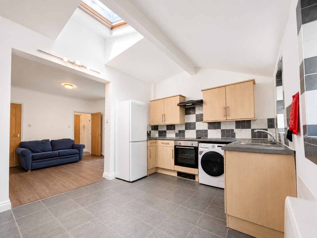 1 Bed Flat, York Road, B16 photo 2