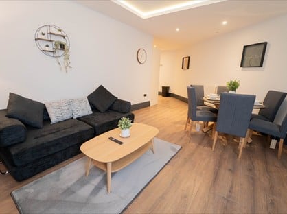 2 Bed Flat, Old Hall St, L3