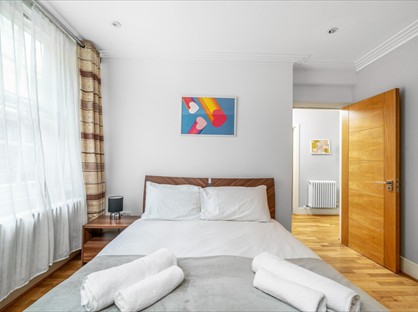 1 Bed Flat, Forset Court, W2