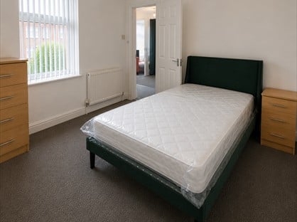 3 Bed Flat, Huntly Road, L6