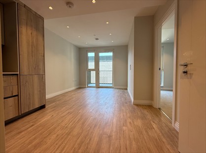 1 Bed Flat, Gasholder Place, SE11