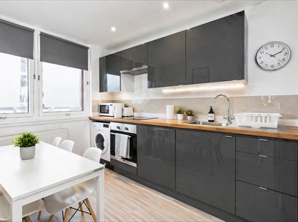 3 Bed Flat, Great Western Road, W11