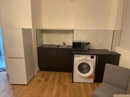 Studio Flat, Green Lanes, N13