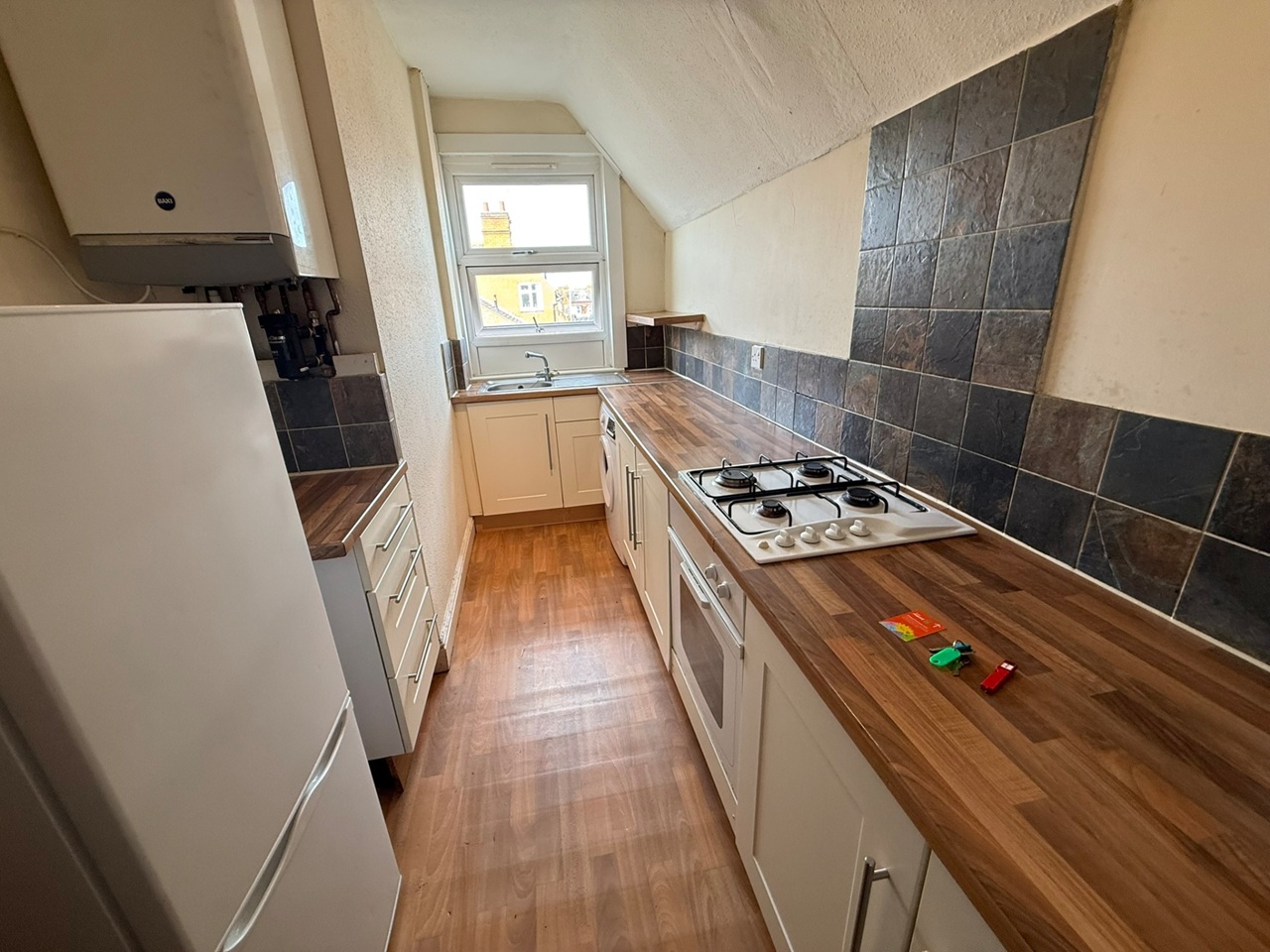 1 Bed Flat, Cyprus Road, LE2 photo 3