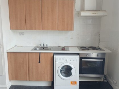 1 bed flat/apartment for rent in Studio Flat, Folkestone Road, CT17