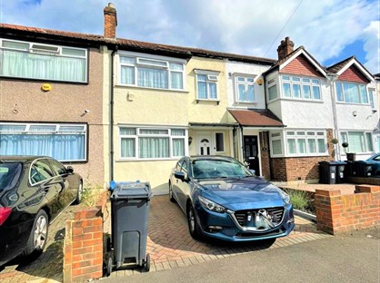 4 Bed Terraced House, New Barns Avenue, CR4