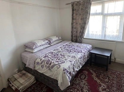 Room in a Shared House, Hyde Way, UB3