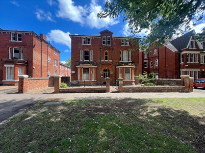 Studio Flat, De Parys Avenue, MK40