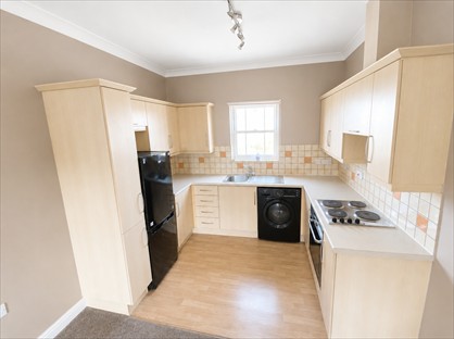 2 Bed Flat, Royal Oak Passage, PE29