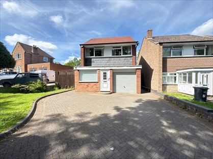 3 Bed Detached House, Woodcroft Avenue, DY4