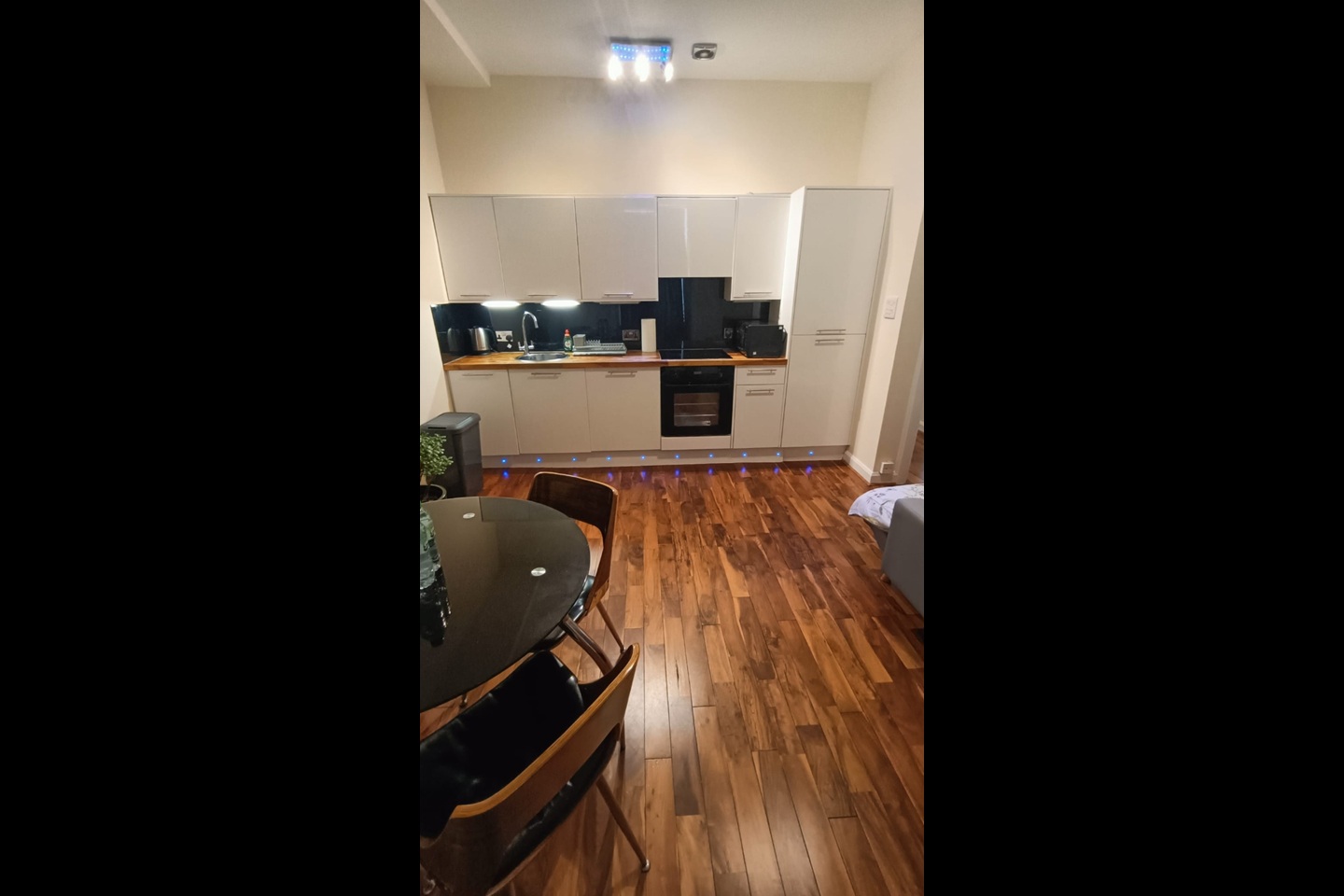 1 Bed Flat, Earl Grey Street, EH3 photo 4