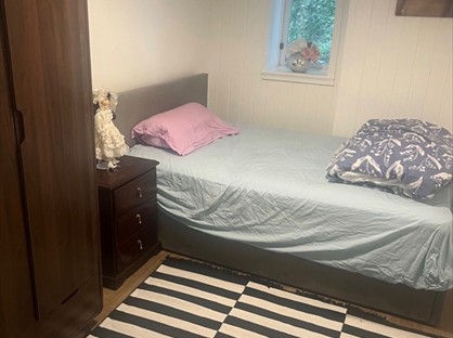 Room in a Shared House, Newhey Road, OL16