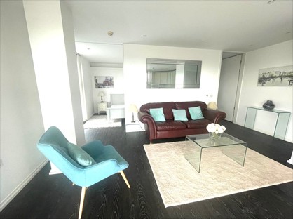2 Bed Flat, The Cube West, B1