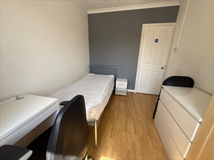 10 Bed Semi-Detached House, Natal Road, CB1