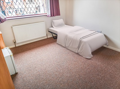 Room in a Shared House, Glenmead Road, B44