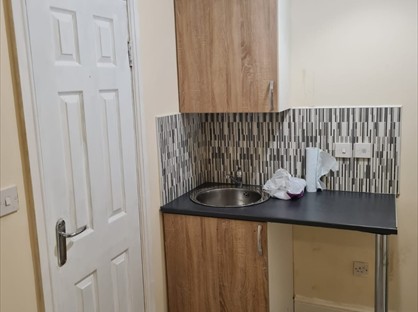 Studio Flat, Birling Road, DA8