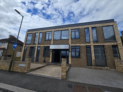 2 Bed Flat, Lancaster Road, EN4