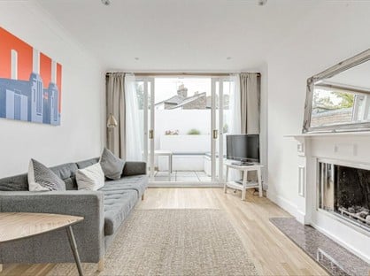 2 Bed Terraced House, Parsons Green Lane, SW6
