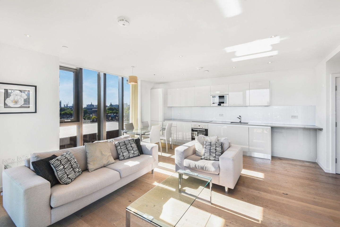 Additional image 4 of 2 Bed Flat, St Gabriel Walk, SE1, N1 7GU