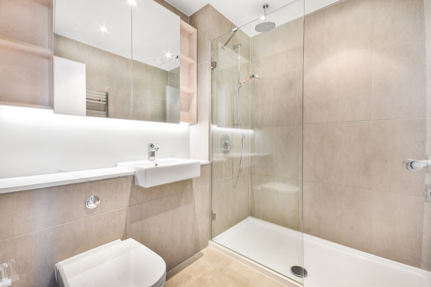 Additional image 10 of 2 Bed Flat, St Gabriel Walk, SE1, N1 7GU