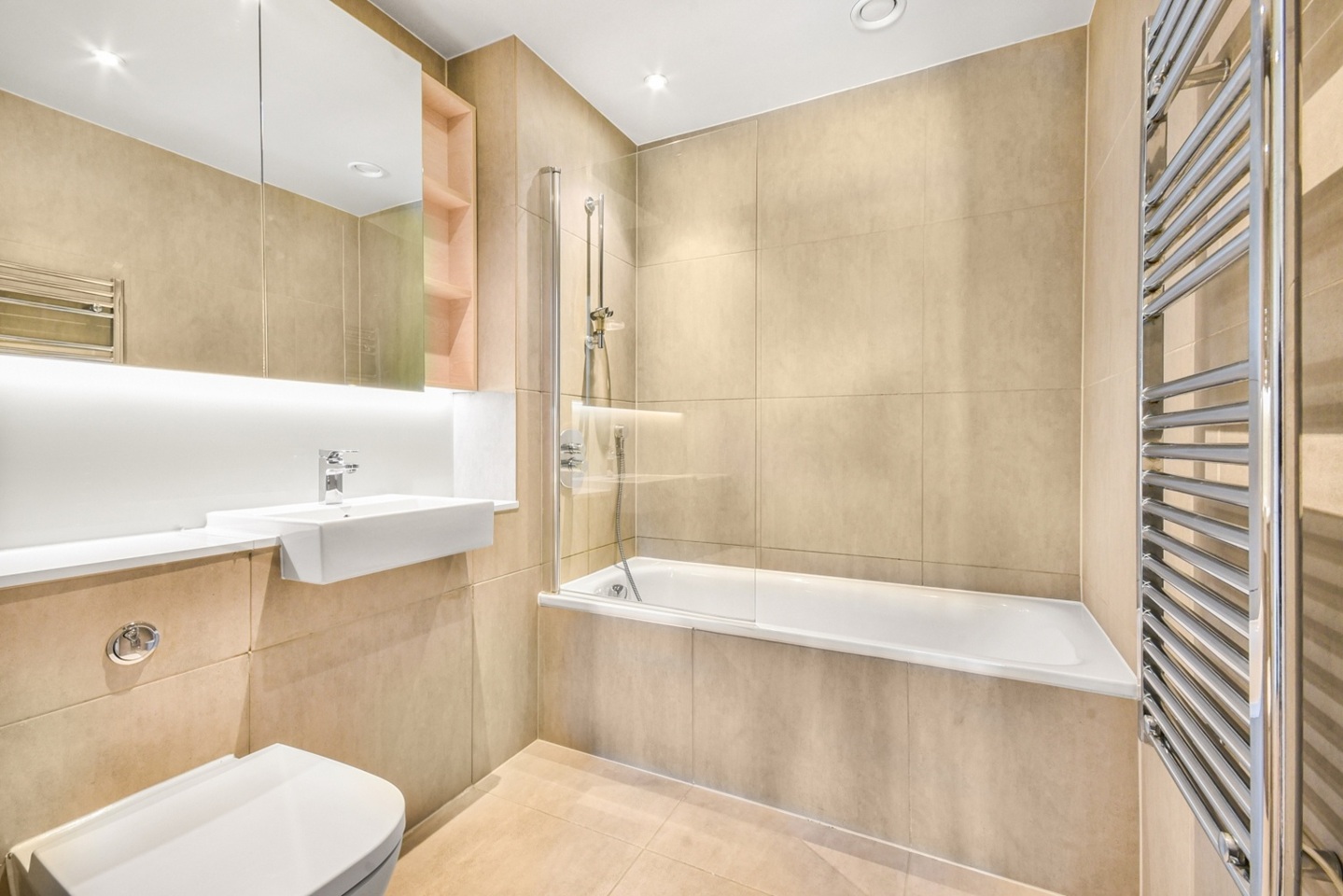 Additional image 11 of 2 Bed Flat, St Gabriel Walk, SE1, N1 7GU