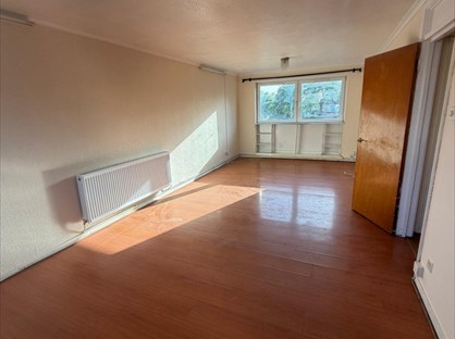 3 Bed Maisonette, Cowbridge Lane, IG11
