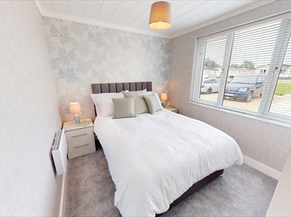 2 Bed Mobile Home, Clifton Park, SG17