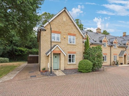 3 Bed End Terrace, Stuart Court, SG19