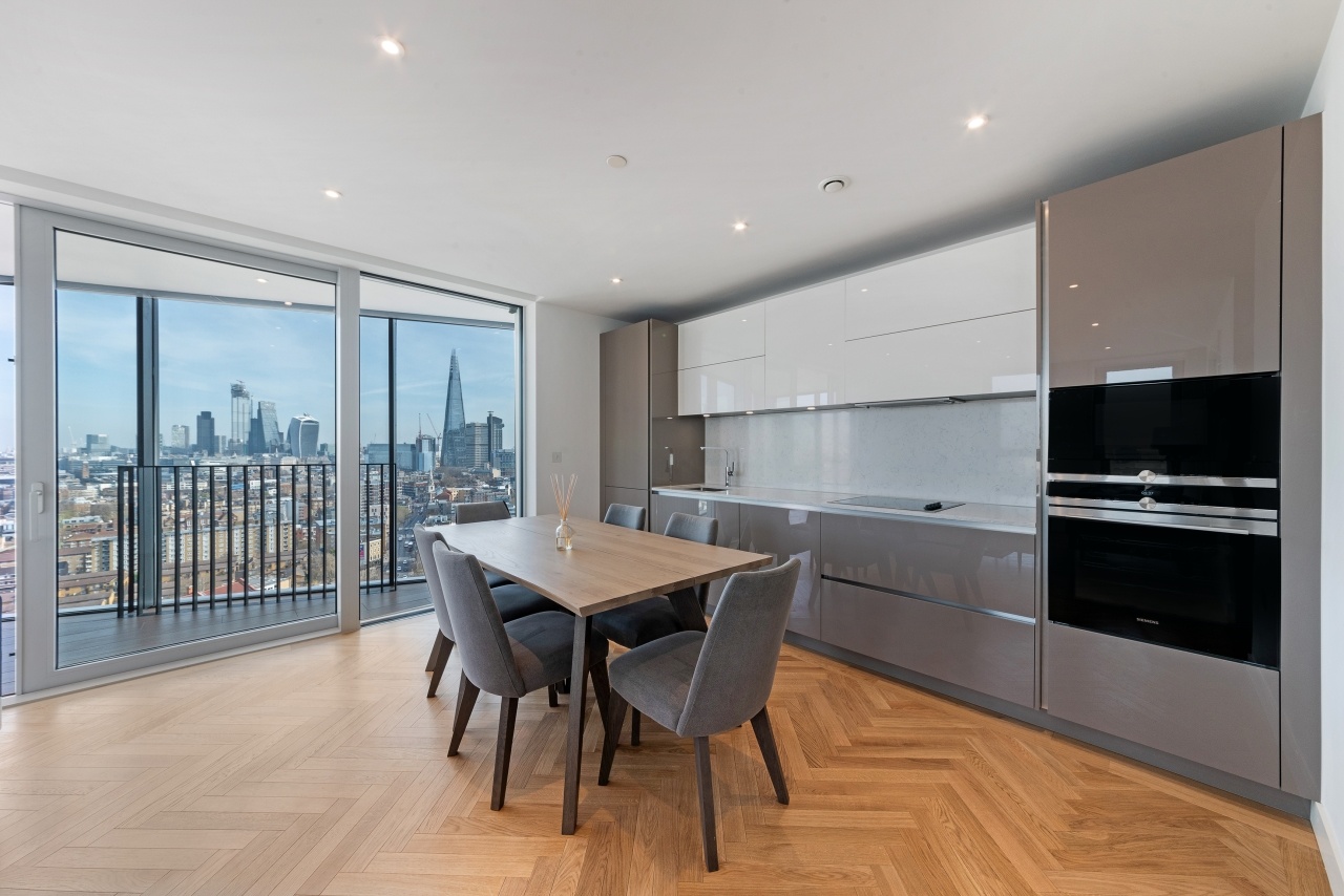 3 Bed Flat, Southwark Bridge Road, SE1, N1 7GU