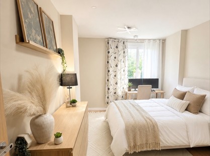 Room in a Shared Flat, Iona Tower, E14