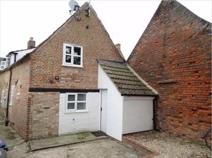 1 Bed End Terrace, Church St, PE7